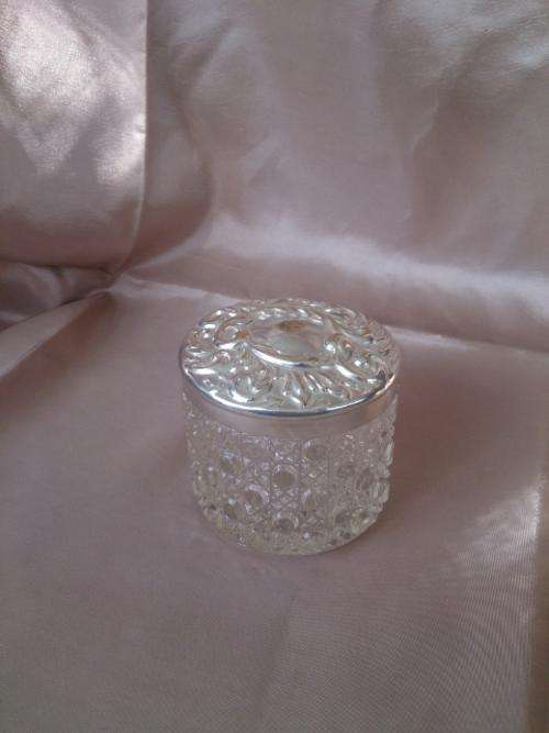 GLASS BOWL WITH SILVER PLATED LID