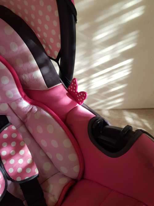 Miss Minnie Mouse Infant Carrier Car Seat