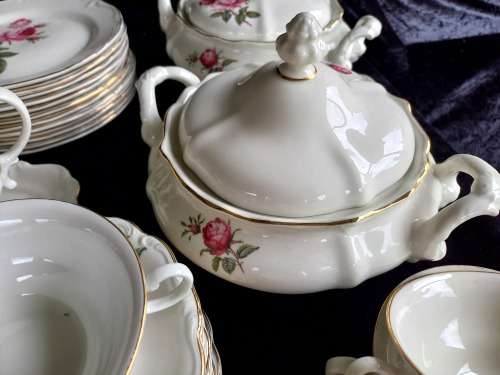 Huguenot Royale Dinner Set