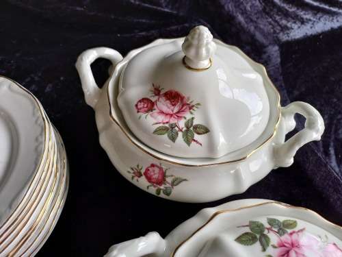 Huguenot Royale Dinner Set