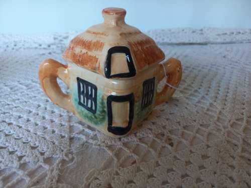 House shape tea set