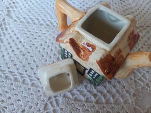 House shape tea set