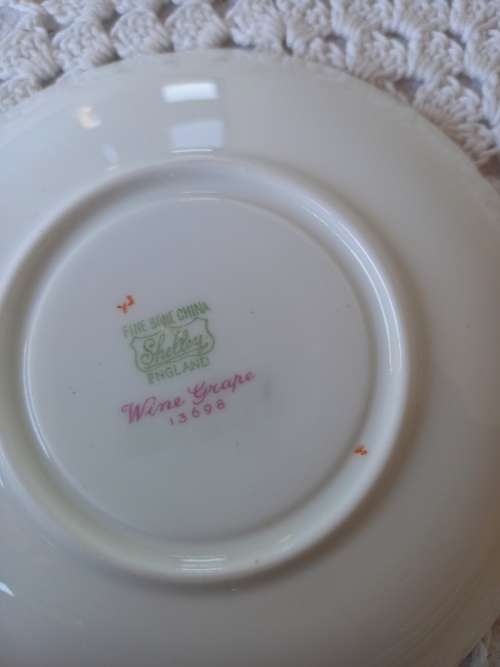 Shelley coffee saucer - wine grape