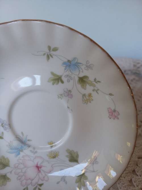 Royal Albert saucer - Meadow Flower (A)