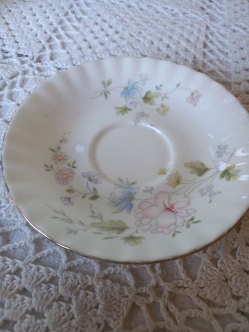 Royal Albert saucer - Meadow Flower (A)