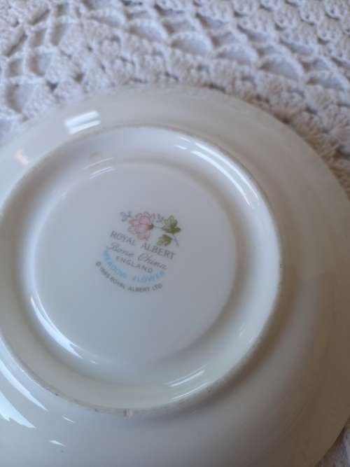 Royal Albert saucer - Meadow Flower (A)