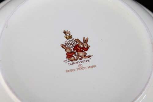 Royal Doulton Bunnykins Food Warmer bowl with lid