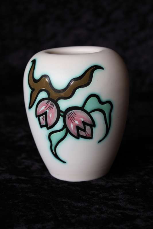 Unusual Gauda Vase