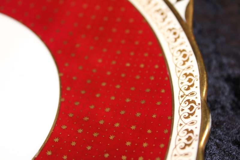 Stunning Shelley Cake Plate