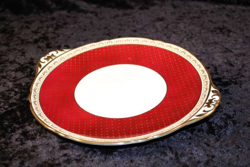 Stunning Shelley Cake Plate