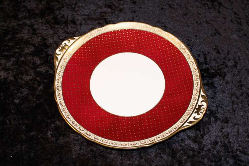 Stunning Shelley Cake Plate