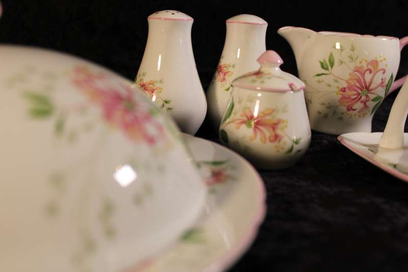 Stunning Shelley Honeysuckle 14172 Breakfast Set