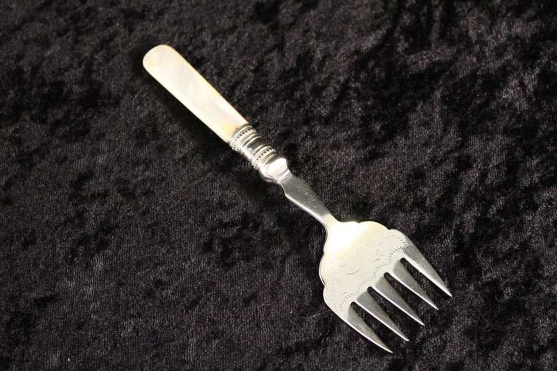 JL & S Silver Plated Pastry Fork (Mother of Pearl Handle)