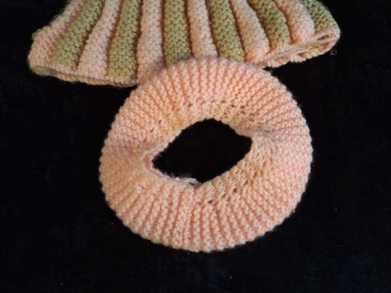 Wool Hand Knitted Teapot Glove and Teapot Saucer Cover