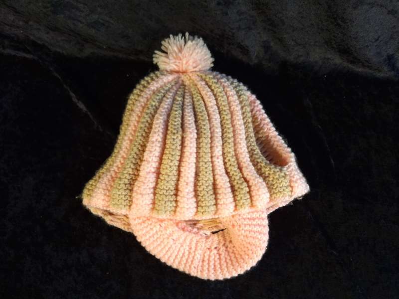 Wool Hand Knitted Teapot Glove and Teapot Saucer Cover