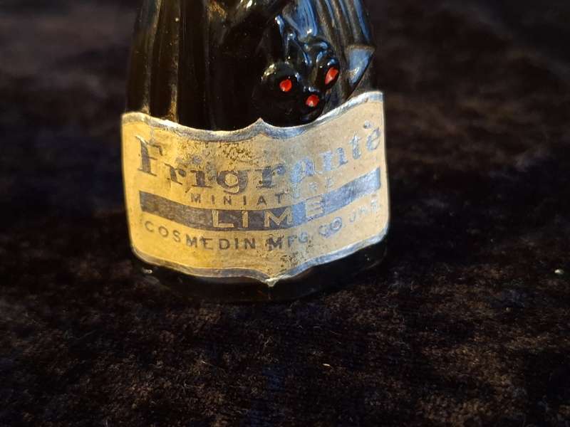 Beautiful Vintage Glass Liquor Bottle.