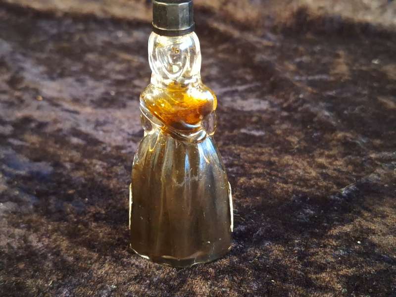 Beautiful Vintage Glass Liquor Bottle.