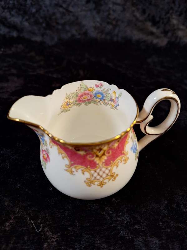 Stunning Shelley - Sheraton Coffee Creamer.