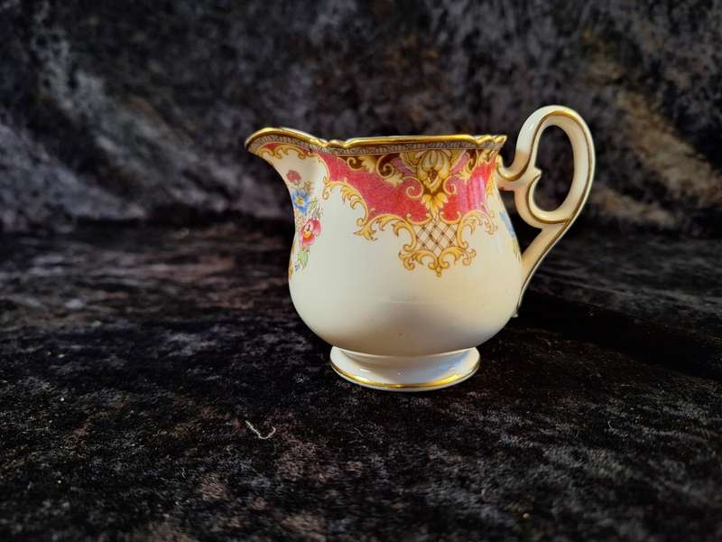 Stunning Shelley - Sheraton Coffee Creamer.