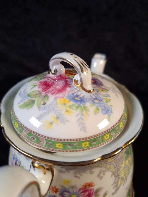 Stunning Shelley - Georgian 13360 Tea for Two Teapot with Saucer.