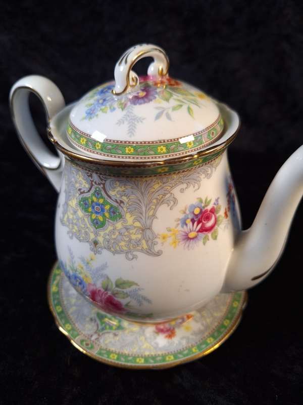 Stunning Shelley - Georgian 13360 Tea for Two Teapot with Saucer.