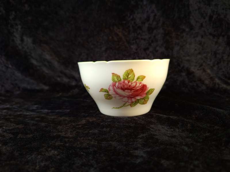 Stunning Shelley - English Rose 13632 Open Sugar Bowl.