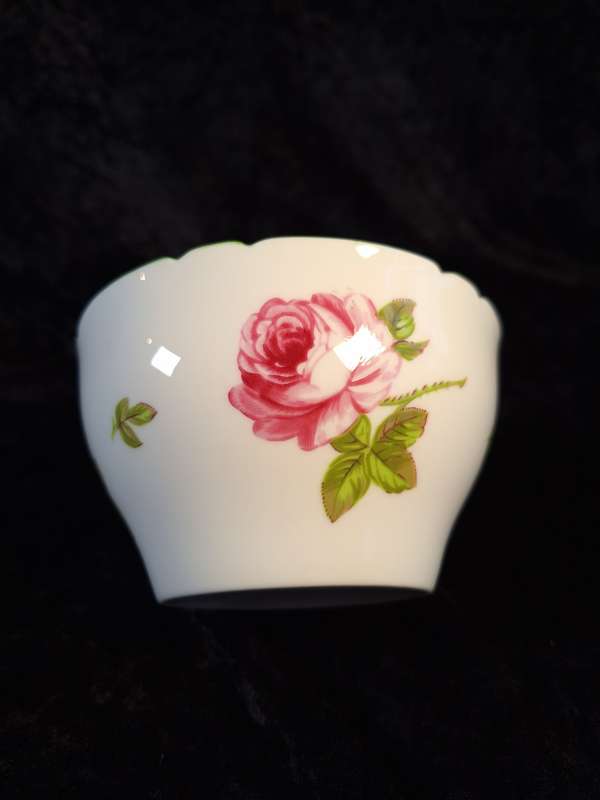 Stunning Shelley - English Rose 13632 Open Sugar Bowl.