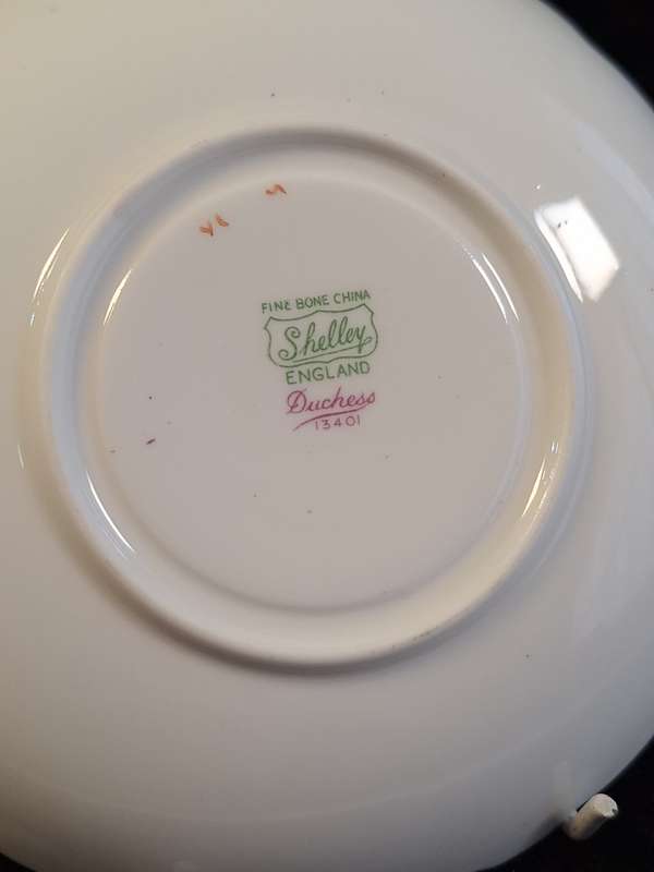 Shelley - Duches Saucer - 13401 - B.