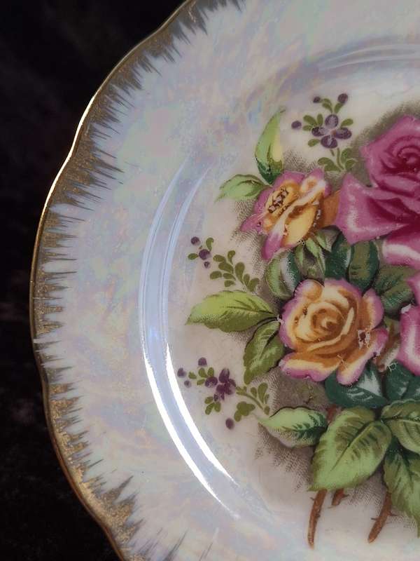 Laster with brushed Gold Rims Roses Small Plate - B.