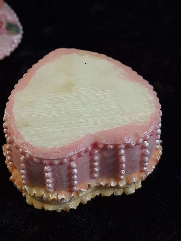 Resin Heart Shape Trinket Box with Cherub