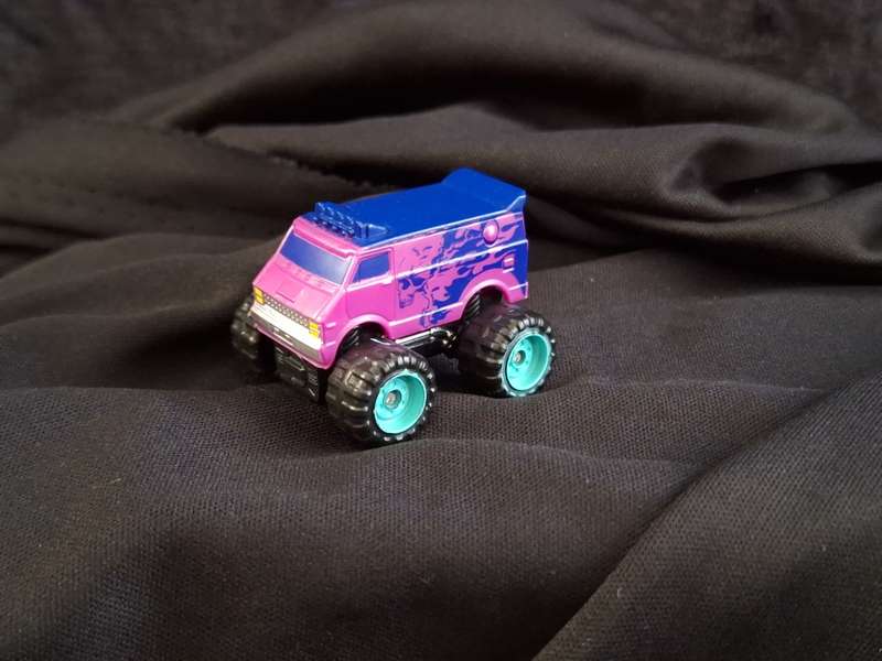 Micro Machine - Monster Truck Van - #0288