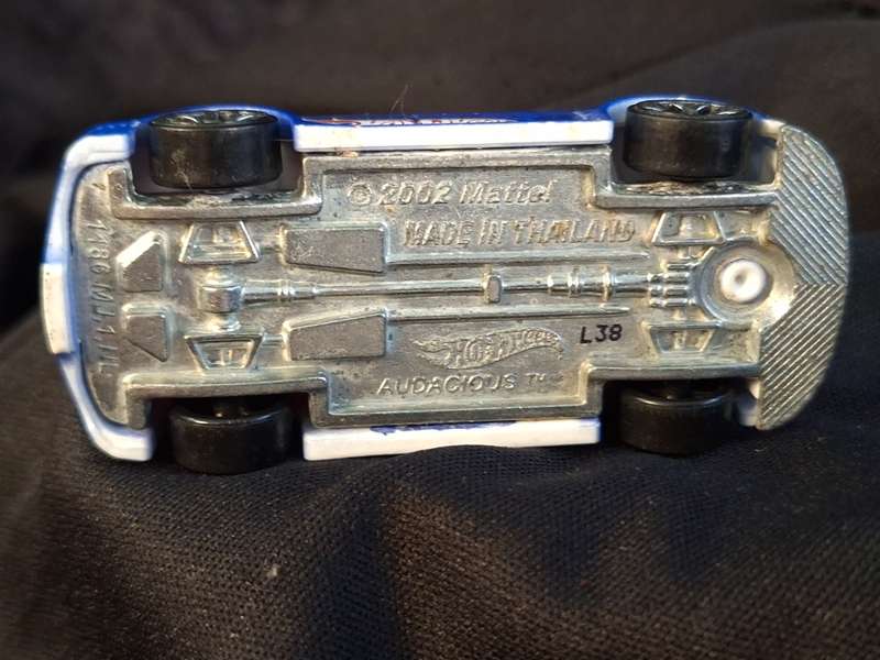 Hotwheels - Audacious 2002 Mattel - L38 (Colour Changing)