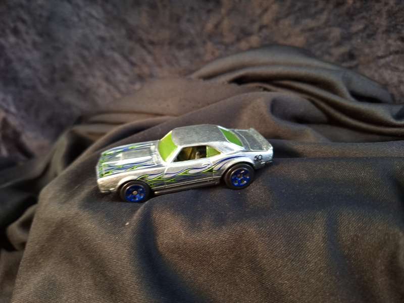 Hotwheels - 68 Copo Camaro TM GM 2010 Mattel - K48