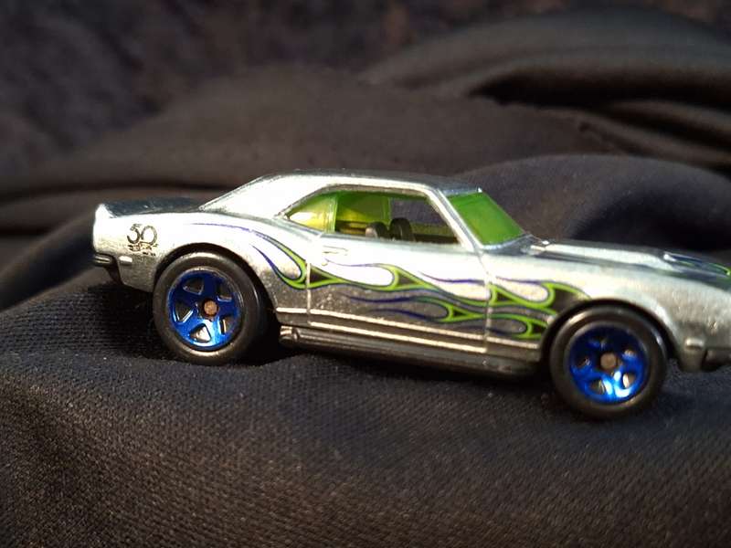 Hotwheels - 68 Copo Camaro TM GM 2010 Mattel - K48
