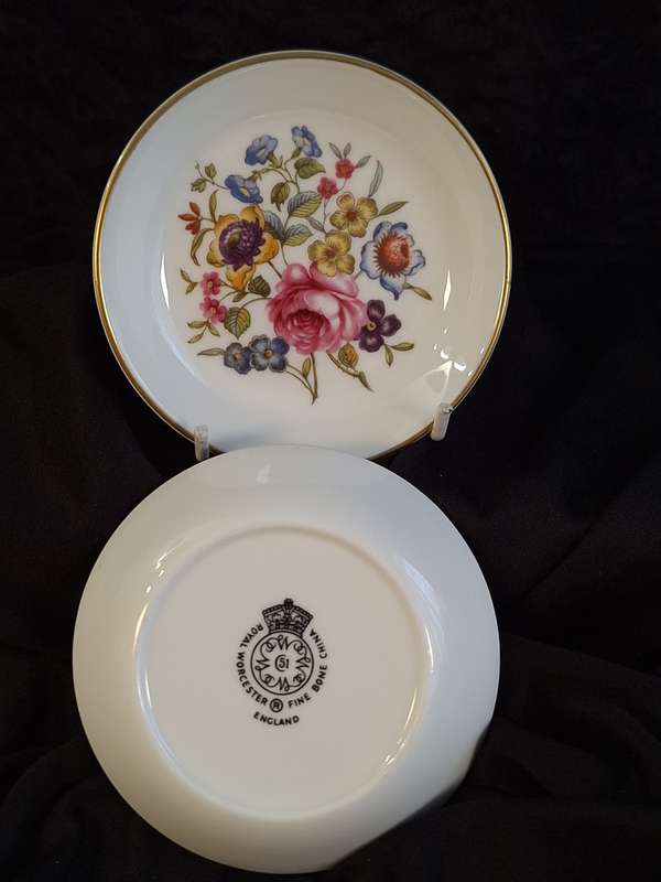 Royal Worcester Fine Bone China Pin Dishes (Set of 2)