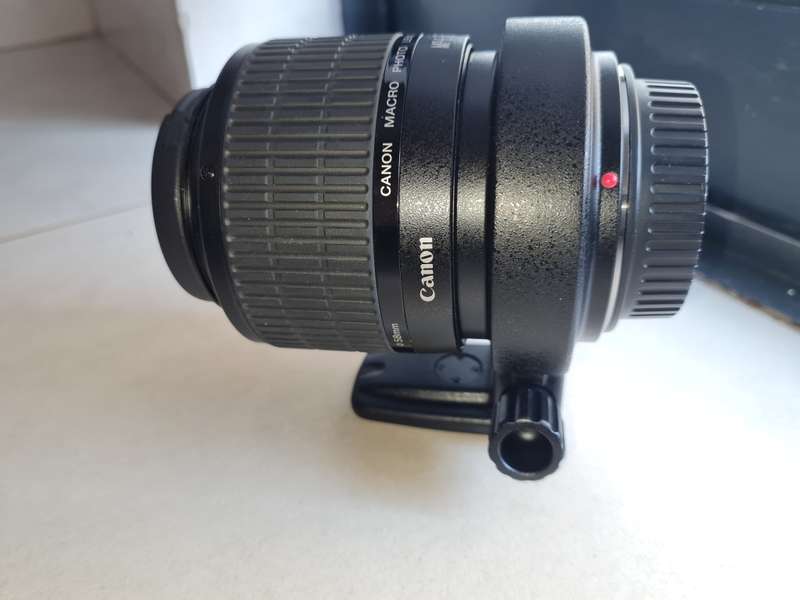 Canon MP-E 65mm f/2.8 1-5x Macro Lens