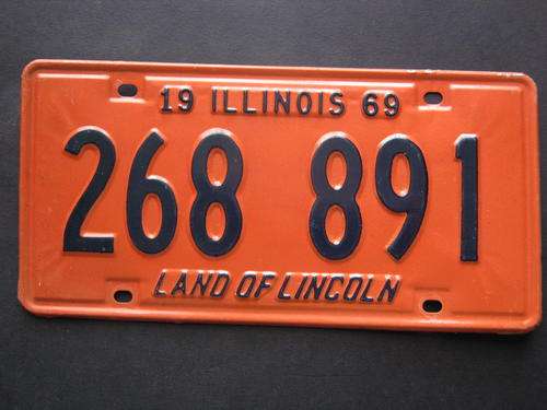 Vintage  American  number plate, great find to add to your collection