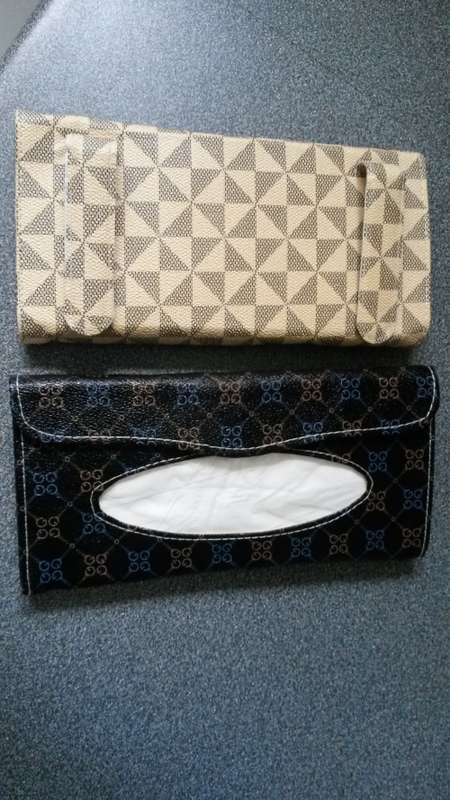 TISSUE HOLDER to put on sunvisor (2 X LIGHT BROWN & 3 X BLACK AVAILABLE)