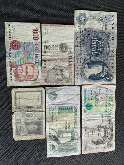 Job lot of Italian & English Bank notes