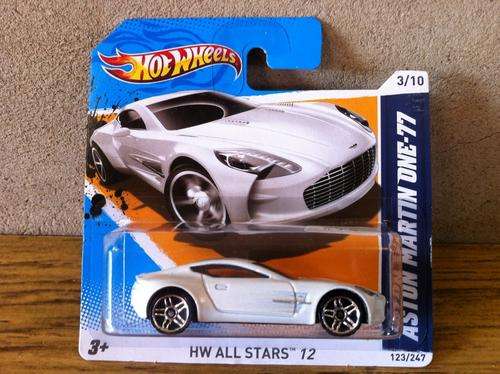 Hot Wheels ASTON MARTIN 0NE-77 -WHITE