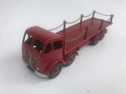 Dinky 905 Foden flat truck with chains