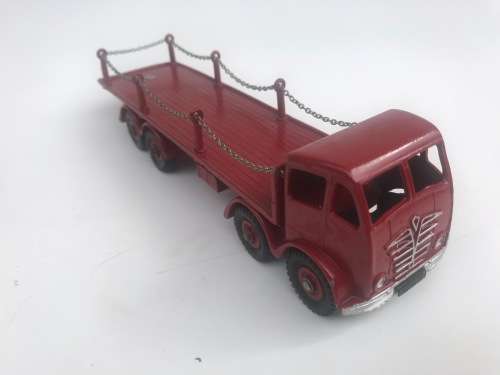 Dinky 905 Foden flat truck with chains