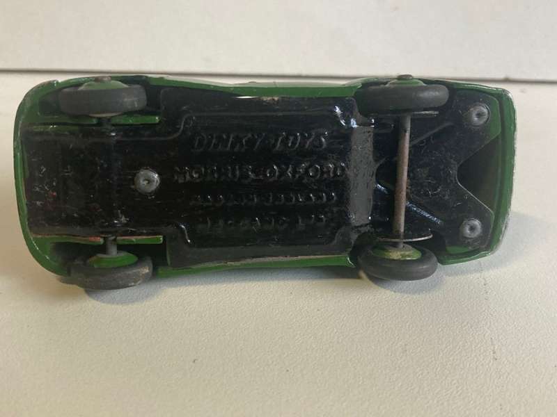 Dinky 159 Morris Oxford