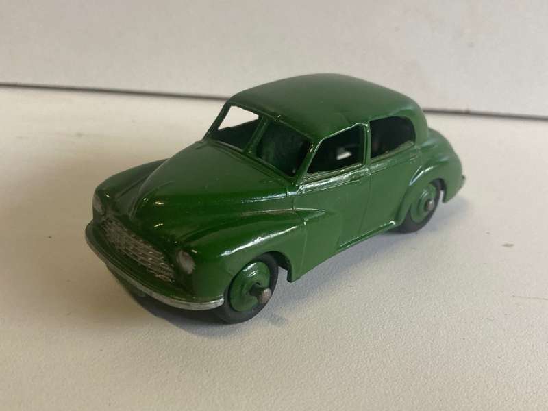 Dinky 159 Morris Oxford