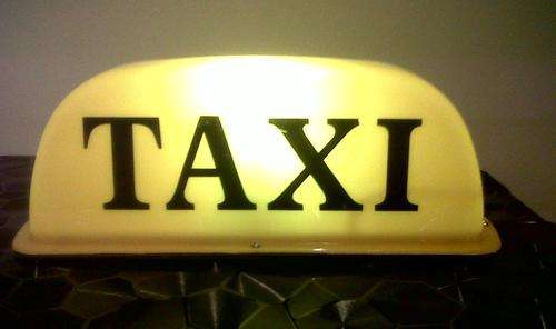 Taxi Sign- Original- illuminated- Neon Effect- 220v- Perfect for bar, Garage, Man Cave