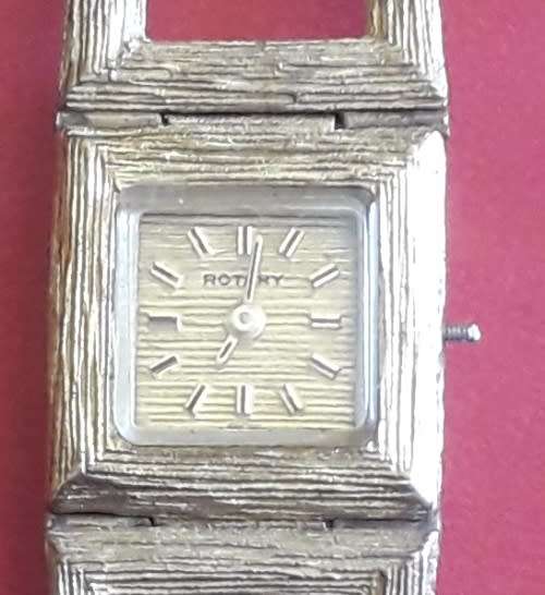 Ladies (gold in colour) ROTARY watch with lovely strap - not working - no winding knob
