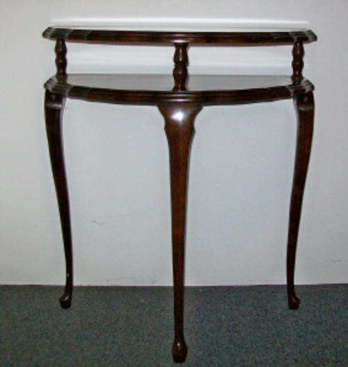##RARE##  1/2 MOON TABLE