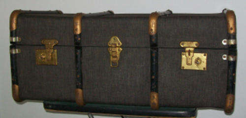 # CRAZY LOW START# Vintage trunk - see notes below