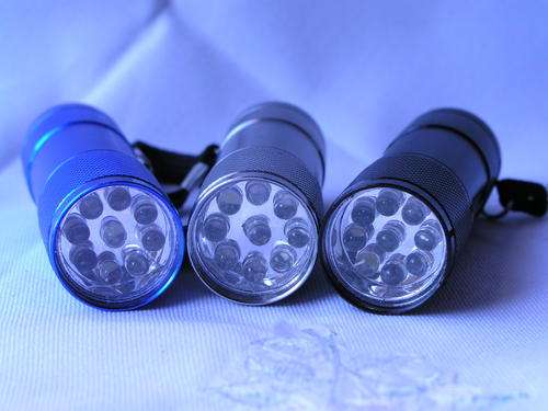 NEW! 9 LED FLASHLIGHT