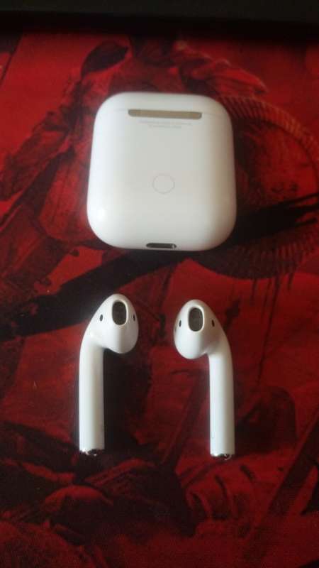Apple Airpods + Wireless Charger